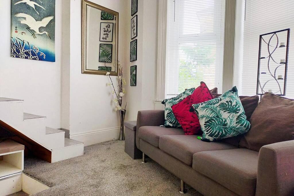 Appartement Cute & Cosy Loft-Style Studio Close To Beach à Bornemouth Extérieur photo