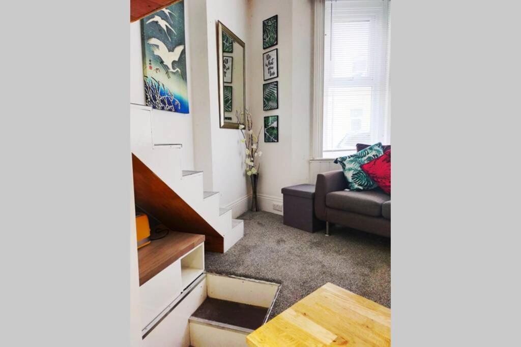 Appartement Cute & Cosy Loft-Style Studio Close To Beach à Bornemouth Extérieur photo